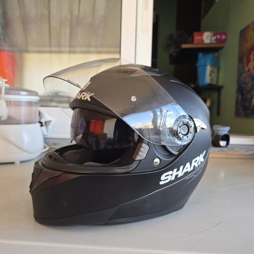 Shark S900 full-face helmet like new, matte black, size XS