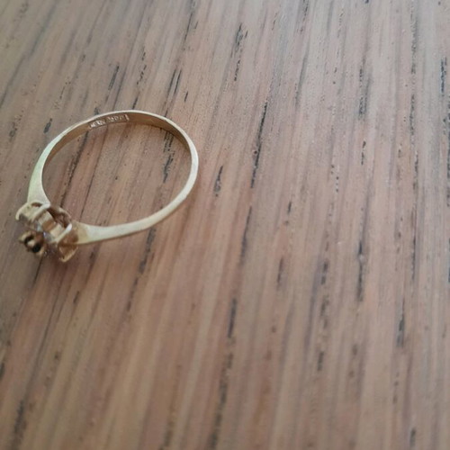 Gold ring 14K 1.5g like new, diameter 1.8cm