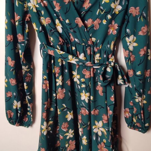 Floral Mini Dress With Belt And Long Sleeves Green Size S/M Like New