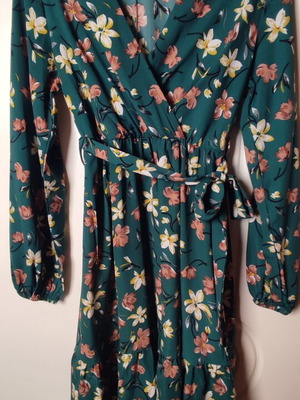 Floral mini φόρεμα με ζώνη και μακριά μανίκια πράσινο μέγεθος S/M σαν καινούργιο