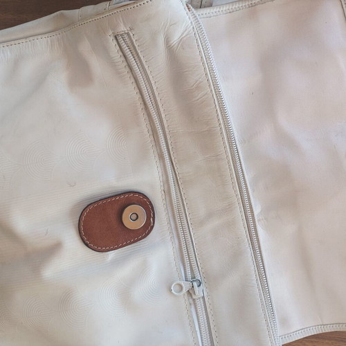 Vintage shoulder bag like new, white