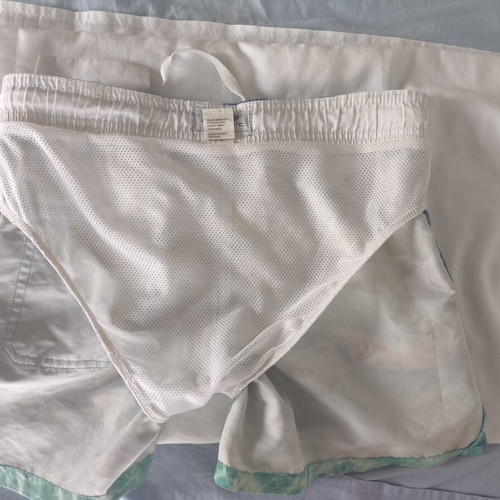 Bluepoint boys' swimwear size 10 like new, colorful design