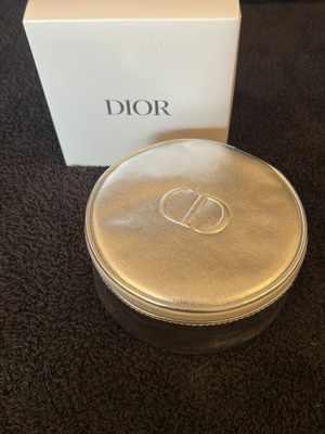 Dior toiletry bag silver new, 15 cm diameter