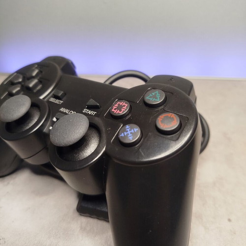Wired controller for PlayStation 2 and 1 new, black