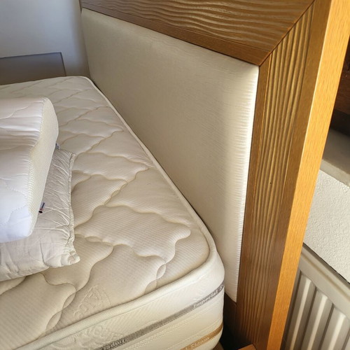 Double bed with elevated frame and Imperial Strom orthopedic mattress 160x200, like new