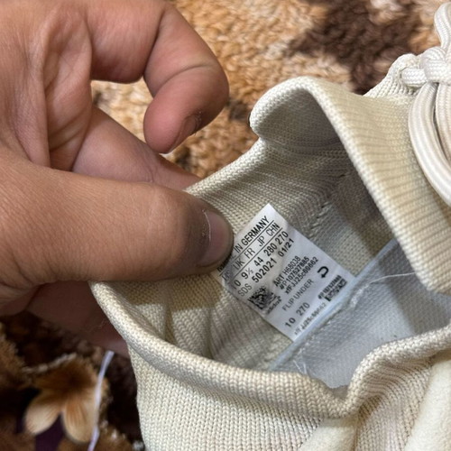 Adidas Yeezy 450 size 44 in like new condition