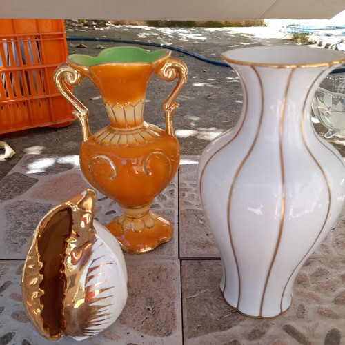 Porcelain vases and decorative shell like new, set of 2 vases and 1 shell
