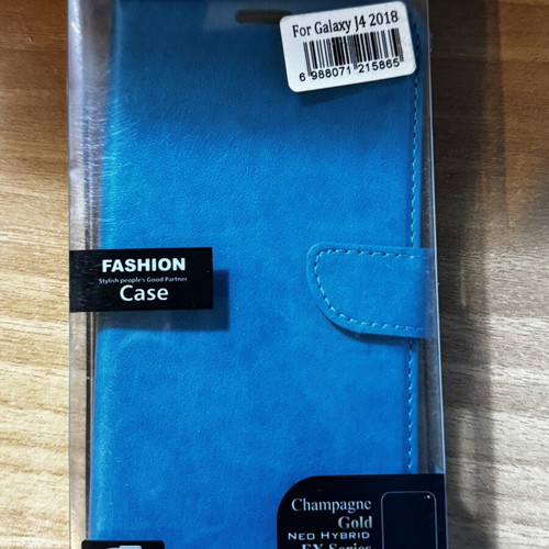 Samsung J4 case new with magnetic closure