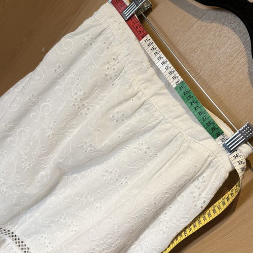 Skirt size M cotton like new, white with lining and cord