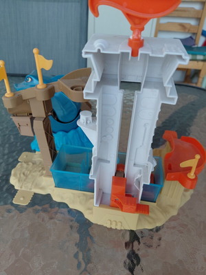 Hot Wheels Color Changers Shark Racetrack used with color shift zones