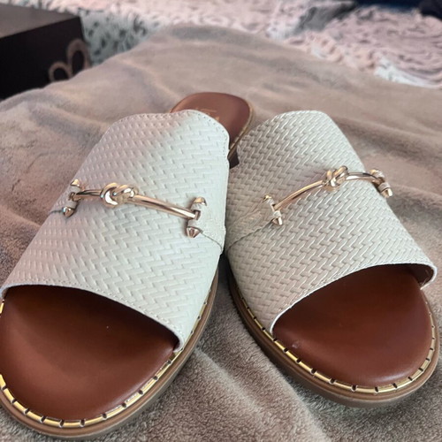 Level Anatomic flat sandals size 40 new, white with gold detail