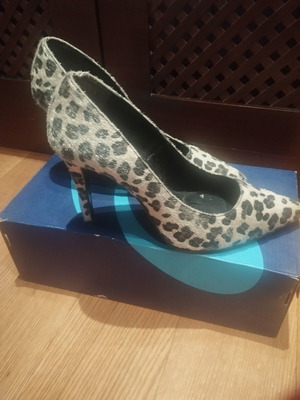 Animal Print Pumps Katia Shoes like new, size 39, stiletto heel