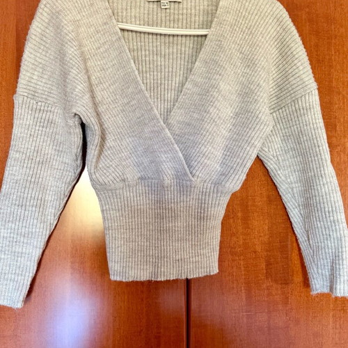 Knitted beige Zini sweater like new