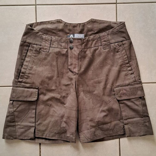 Nike ACG Cargo Shorts camo, like new