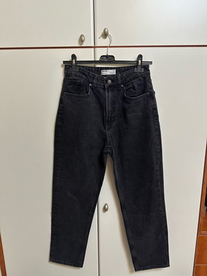 Bershka черни mom jeans 38 като нови