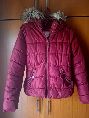 Φουσκωτό γυναικείο μπουφάν Bershka σαν καινούργιο, κόκκινο, μέγεθος L