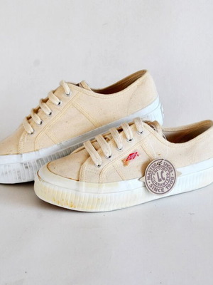 Lee Cooper Beige Canvas Low-Top Sneakers like new, size 37