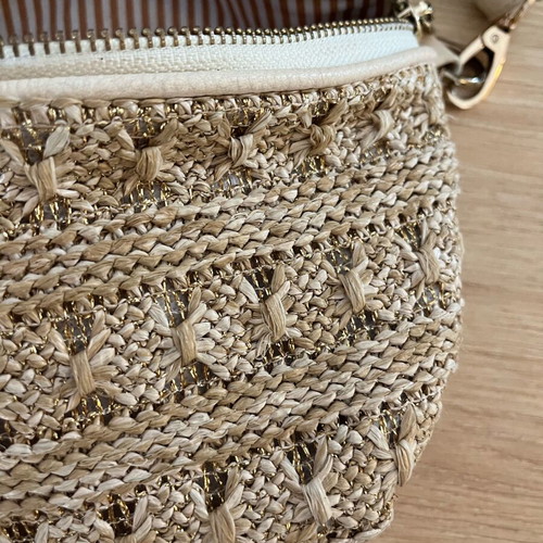 Crossbody bag like new, beige, knitted weave