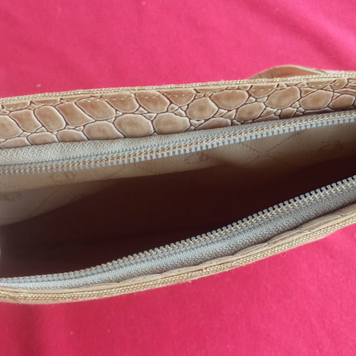 Guy Laroche women's shoulder bag vintage used, beige