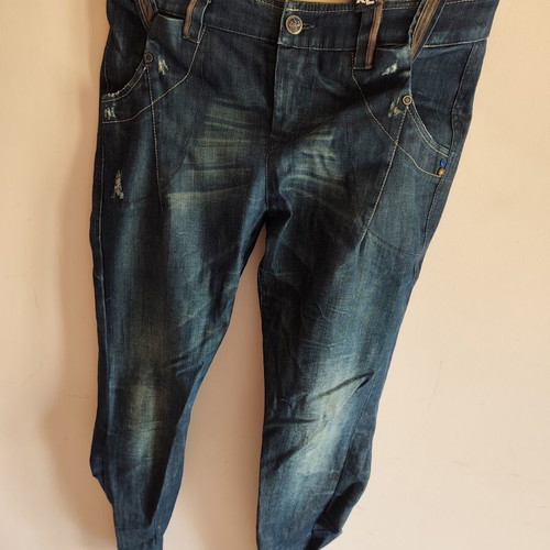 Attrattivo dark blue jeans XL, new with decorative seams