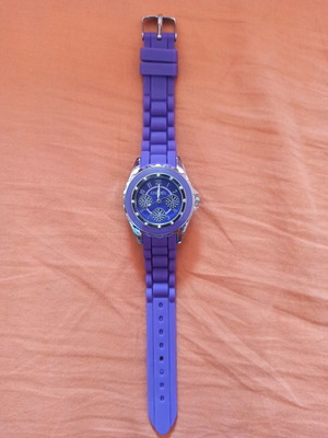 Women's watch purple with rubber bracelet new