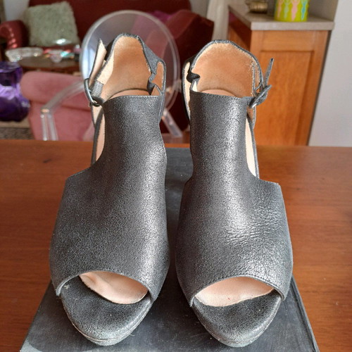 Repetto black leather sandals used, size 36