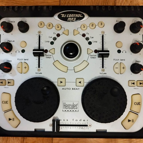 Hercules DJ Control MP3 console like new USB controller