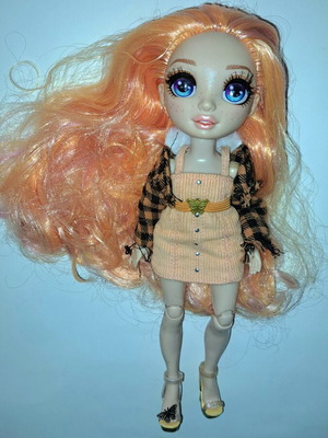 Rainbow High Poppy Rowan doll like new