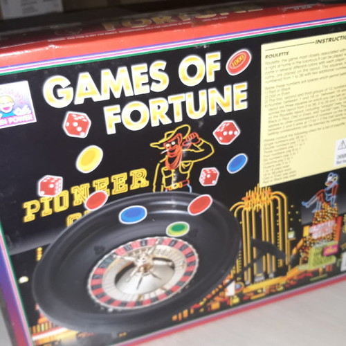 Roulette board game new in excellent condition