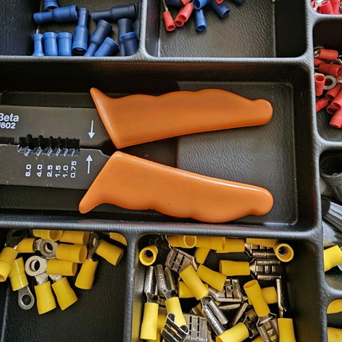 Beta terminal crimping tool used