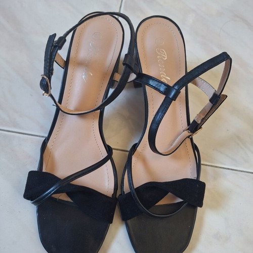 Heeled sandals size 40 like new, 7cm heel, black
