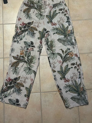 Floral pants like new, multicolored, size XL