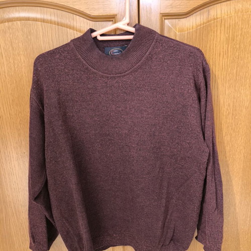 Porto Castello men's sweater medium size like new, red and purple