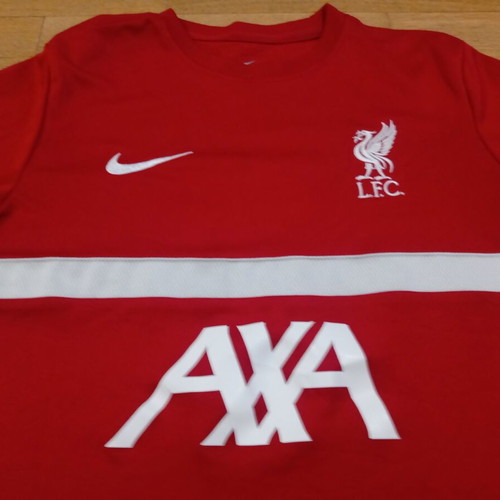 Liverpool football shirt Nike size Youth L 158 cm like new