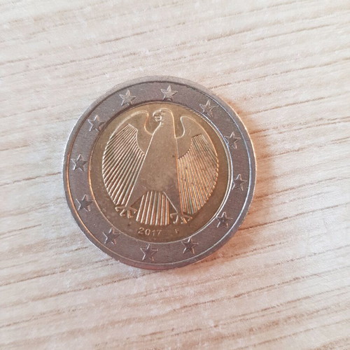 2€ coin Germany with factory error shifted center used