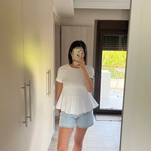 Gizia top used, size M, white with embroidered stones