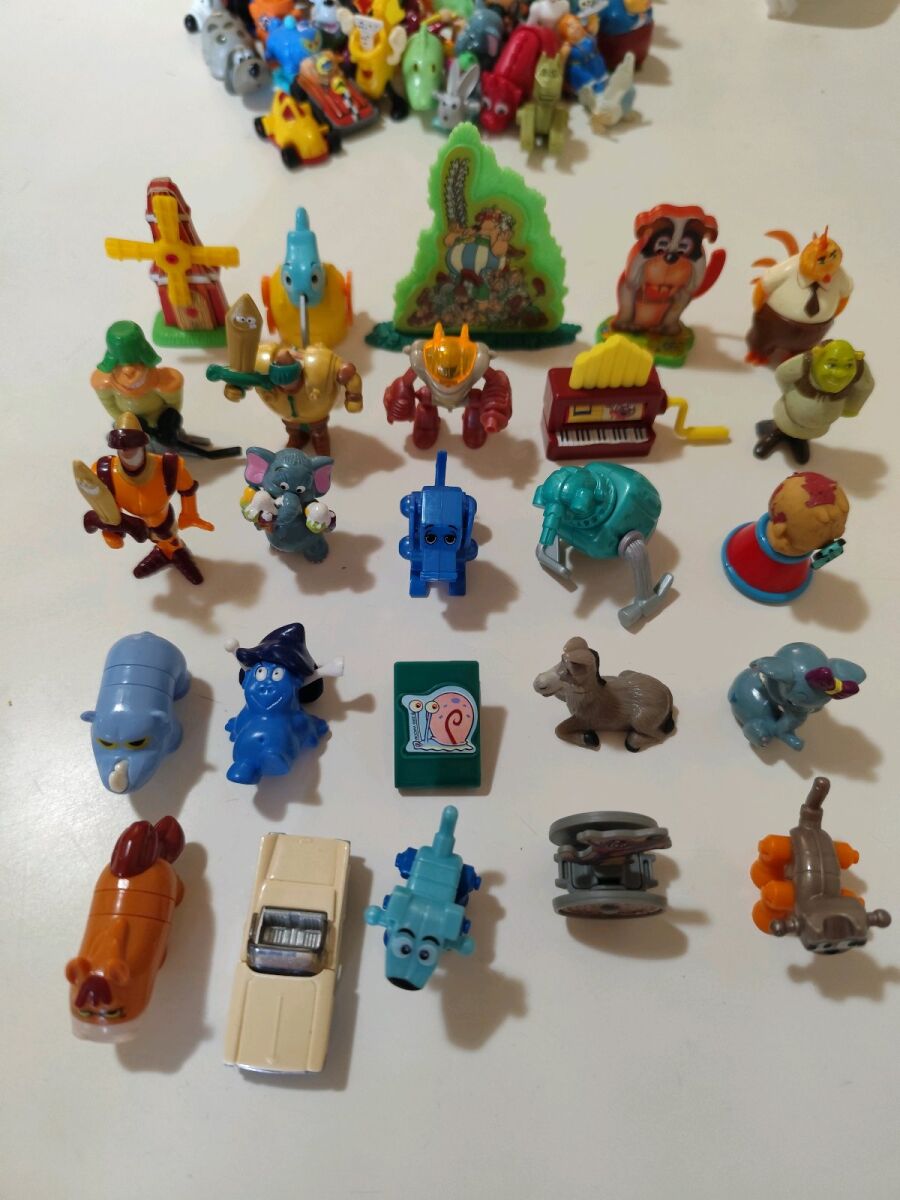 Kinder Surprise pack of 240 pieces new… - € 150,00 - Vendora.cy
