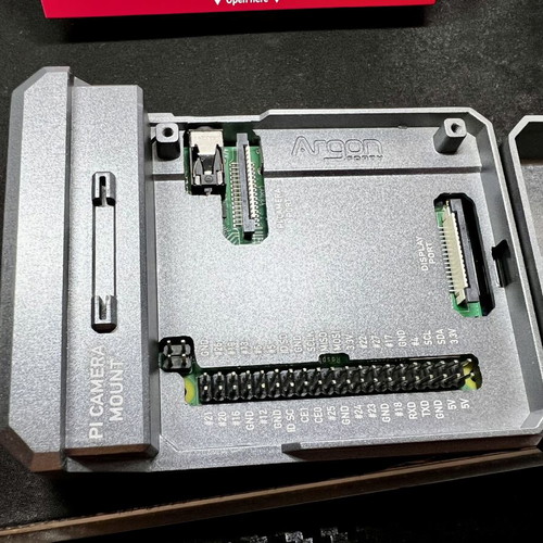 Raspberry Pi 4 Model B 2GB complete kit with Argon NEO case like new