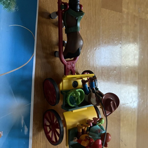 Playmobil carriage with horse and family set like new