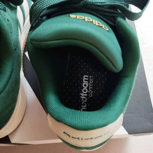 Adidas women's low sneakers size 38 2/3 like new, green