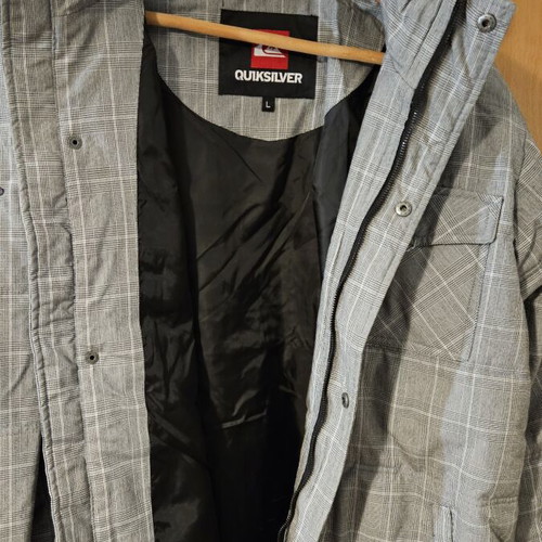 Quiksilver men's grey checkered winter jacket with removable hood