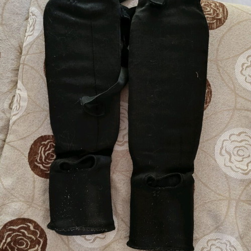 Kick Boxing Force1 f1 shin guards size XL used