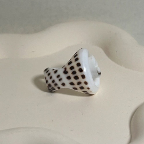 Shell ring like new, summer design