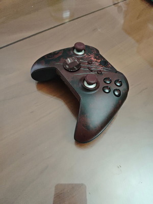 Xbox Elite Controller Series 1 Gears of War 4 Limited Edition