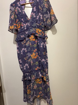 Hope & Ivy floral dress size 10 like new