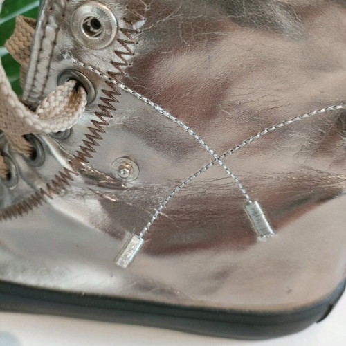 B&S Sneakers gold-silver like new, size 38