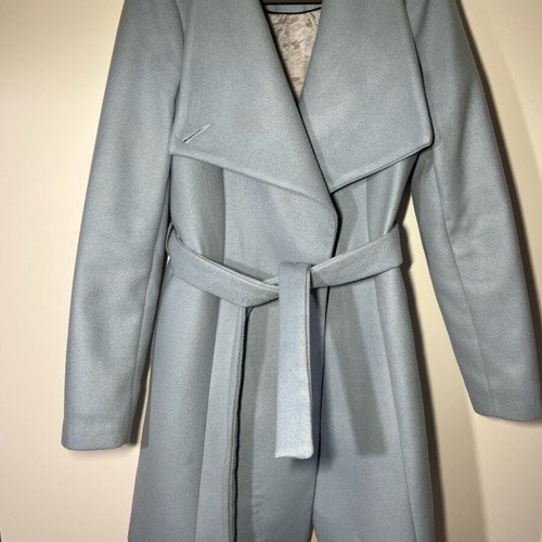 Lynne coat size small, like new, baby blue
