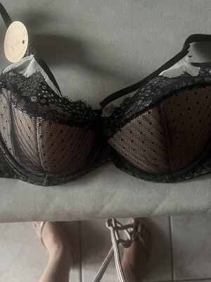 Beige and black bra, size 65H, new with tags