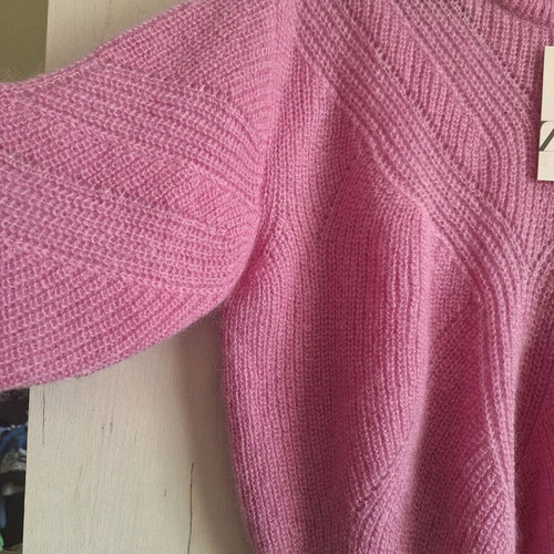 Zara women's sweater new, 100% wool, pink, size L