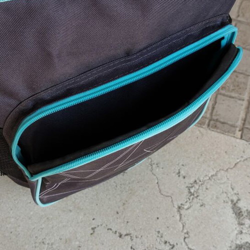 Insulated Cooler Bag 30L with Wheels and Shoulder Strap like new